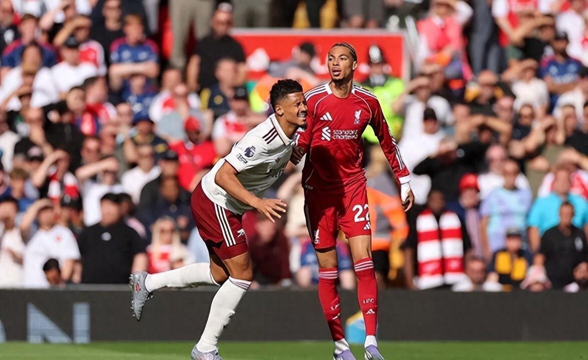 包含阿森纳后防关键拦截，帮助球队守住胜利的词条